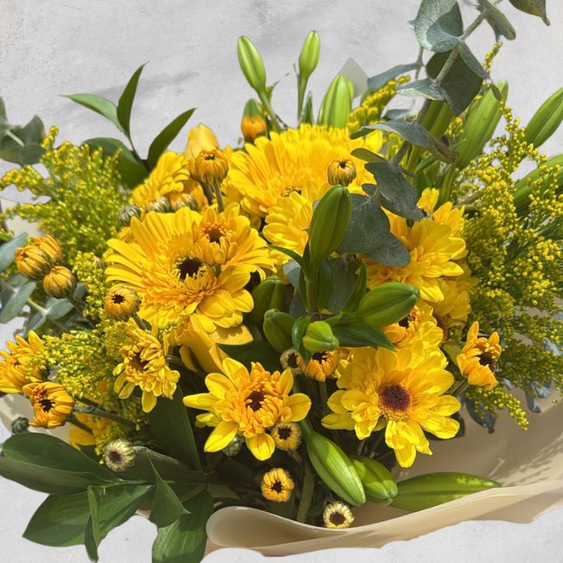 Ramo de Gerberas, Margaritas, Solidago y Rosas- Argentina