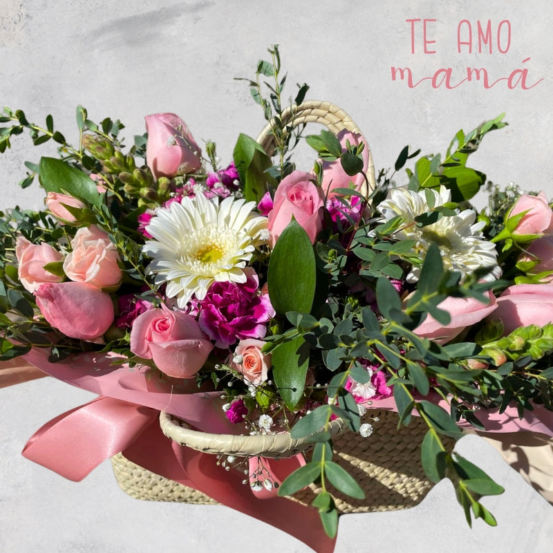 Canasta Rosas, Gerberas, Clavellina y Snap - Dulce